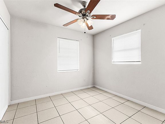 4th image of 2421 Parkway St