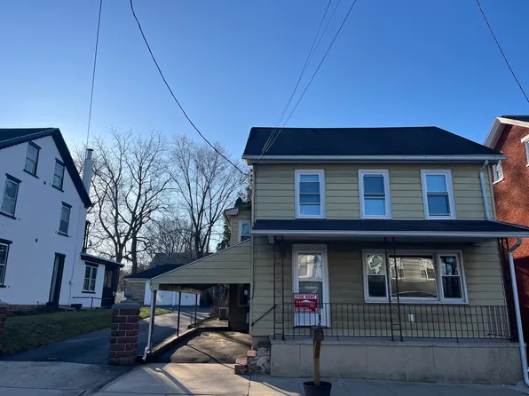 43 N Reamstown Rd, Stevens, PA 17578