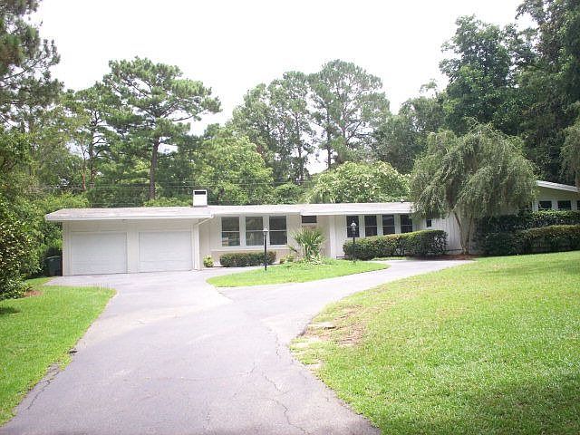 1st image of 3107 Country Club Dr
