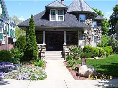 1st image of 84 Orchard Pl