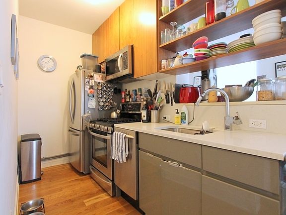 3rd image of 224 Wythe Ave #C