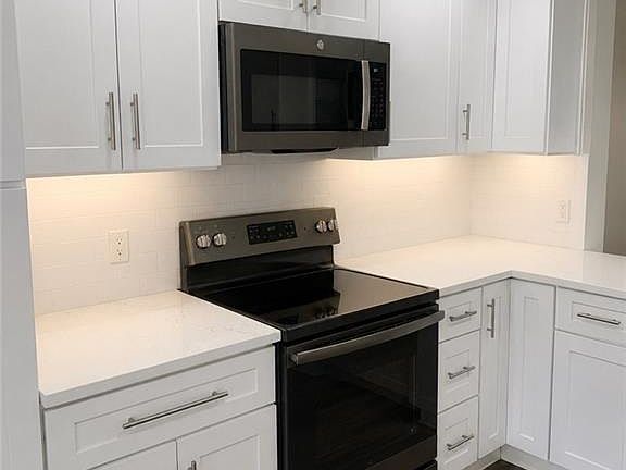 3rd image of 7320 Province WAY #2105