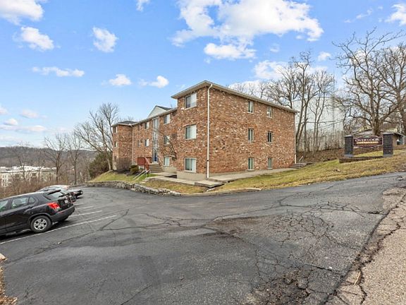 4th image of 245 S 2nd St #2