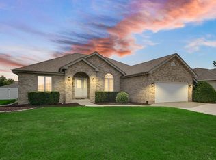 949 Robin Ct, Dyer, IN