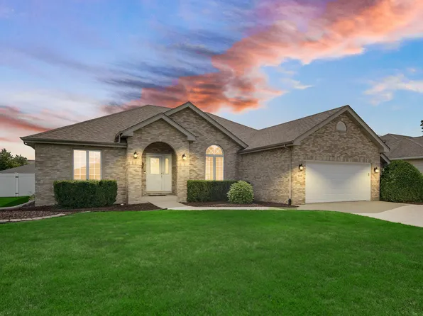 949 Robin Ct, Dyer, IN 46311