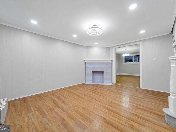 5th image of 7032 Clover Ln
