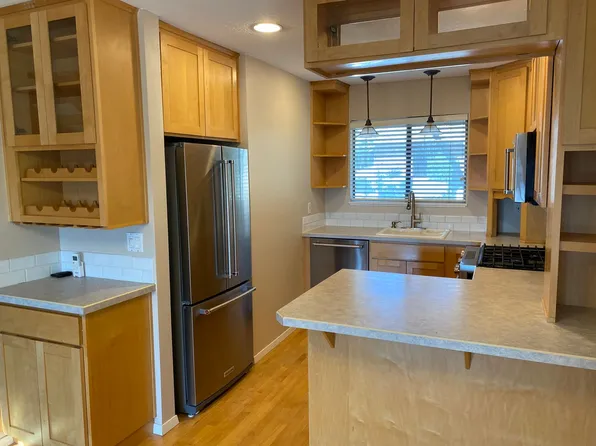 Stunning Custom Duplex Unit-Mega Master, 4240 SW View Point Ter, Portland, OR 97239