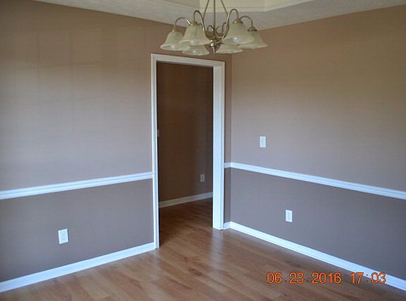 5th image of 23 Redwood Dr