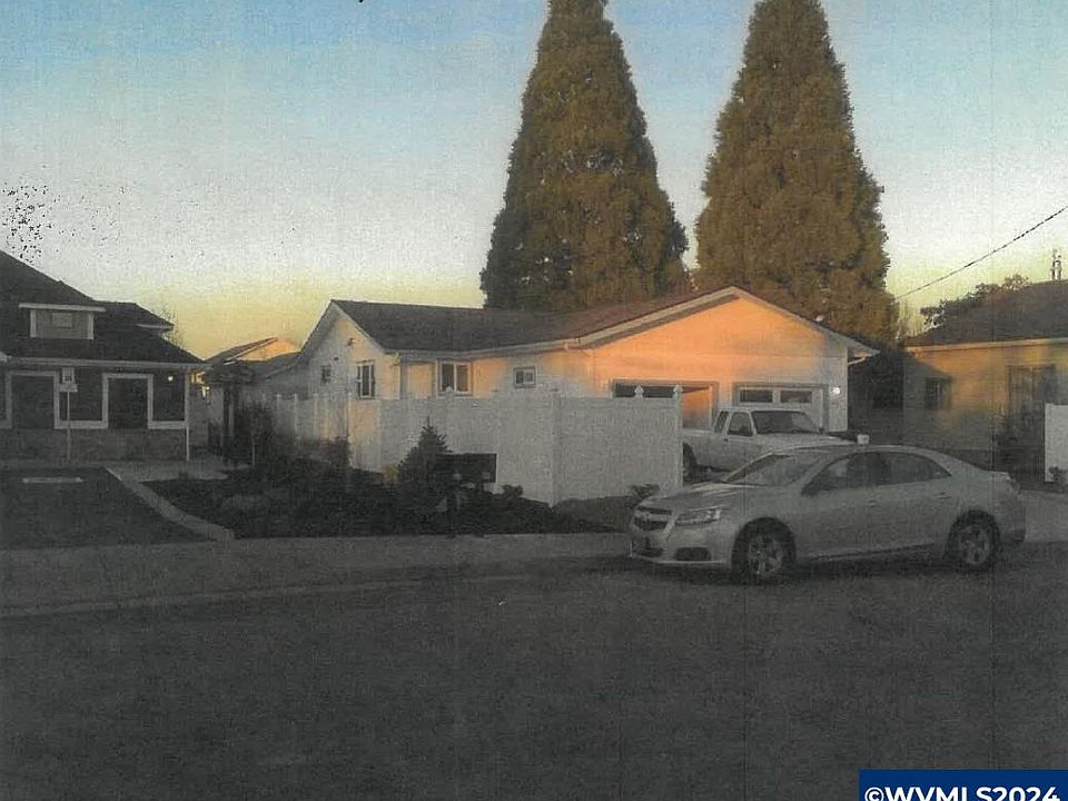 2nd image of 1809 17th Ave SE