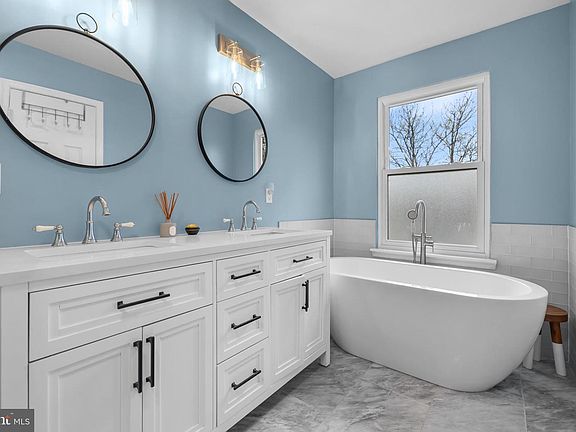 3rd image of 1100 Snead Pl