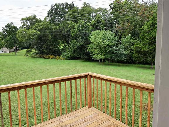 4th image of 743 Panther Creek Ct