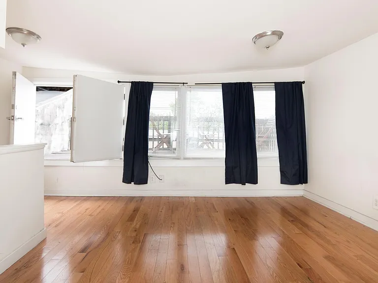 511 S 12th St #C — Photo 7