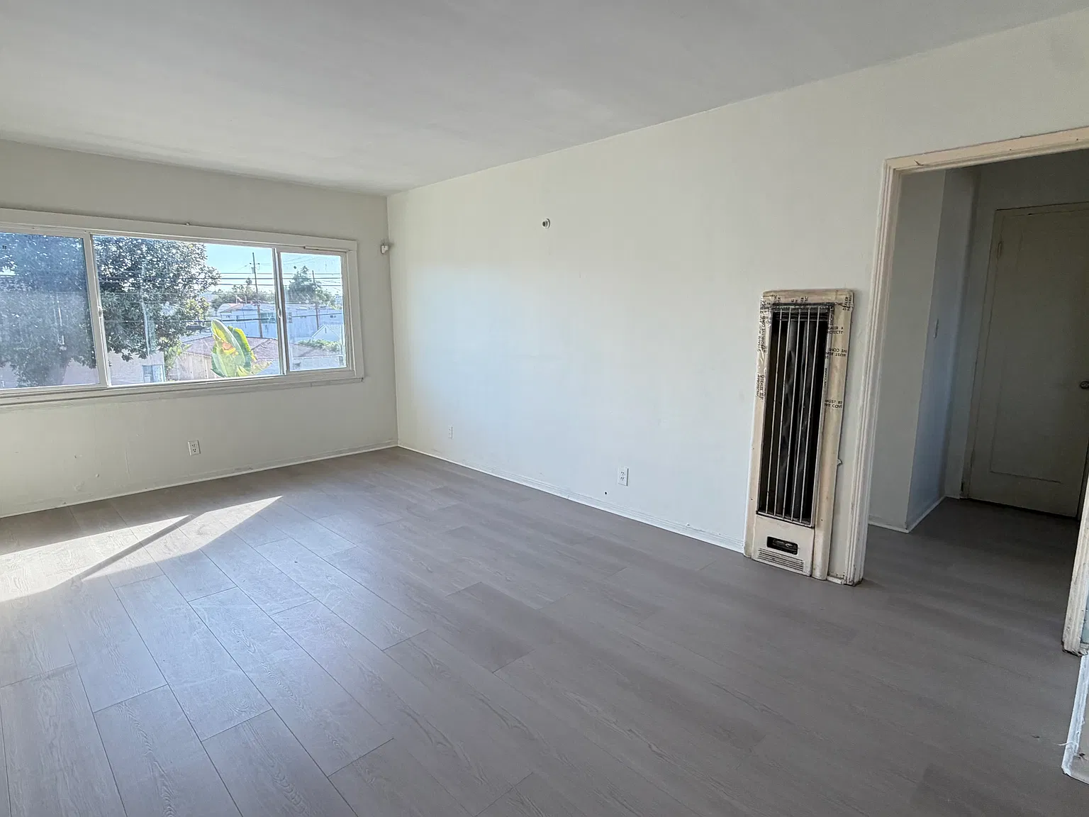 1 bed, 650 sqft, $1,999 — Photo 4