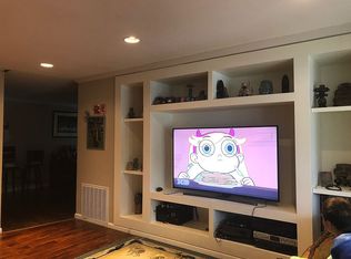 988 Elnora Ct, Napa, CA 94558