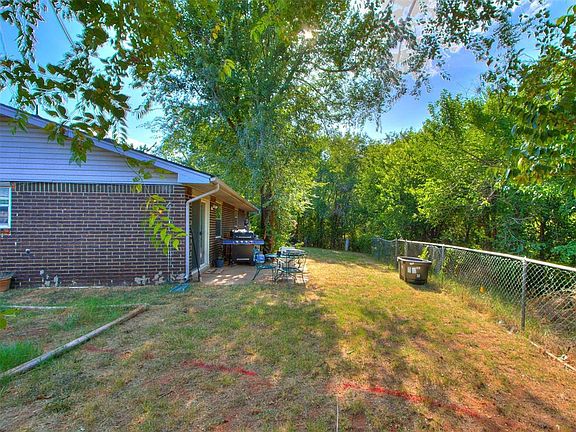 2nd image of 1611 Briarcliff Ct