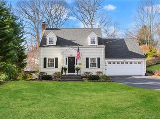 361 Crestwood Rd, Fairfield, CT 06824