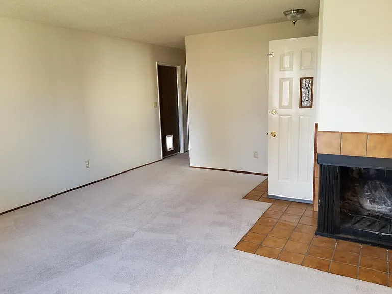 505 Mission Pl — Photo 3