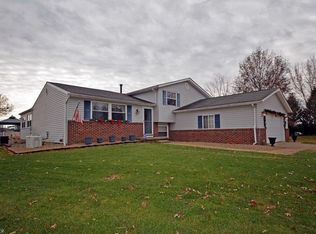 4166 Sunnyview Dr, Uniontown, OH 44685