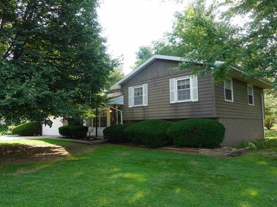 175 Willow Ln, Knoxville, IL, 61448