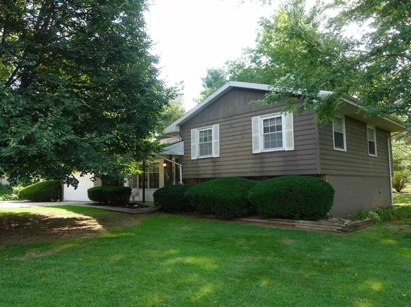 175 Willow Ln, Knoxville, IL 61448