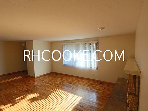 5th image of 2317 E 46th Ave