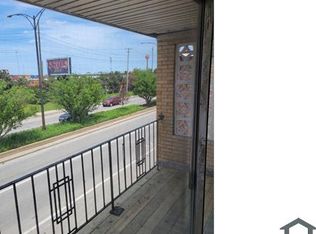 2845 W 79th St #2E, Chicago, IL 60652