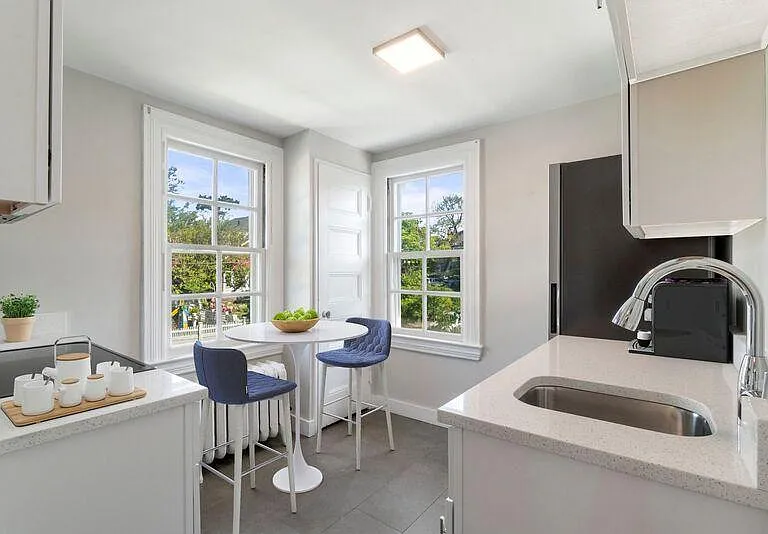 32 Deer Cove St — Photo 2
