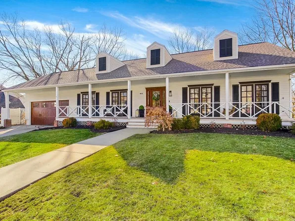 912 Wildbriar Dr, Liberty, MO 64068