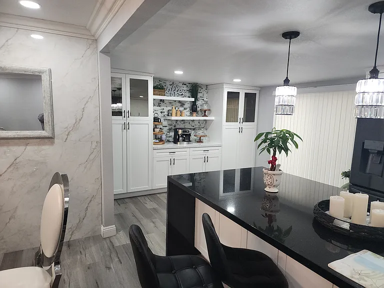 965 Granger St — Photo 4