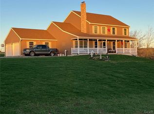 18 Sycamore Ln, New Ringgold, PA 17960