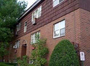 105 Bel Air Dr #105, New Milford, CT 06776