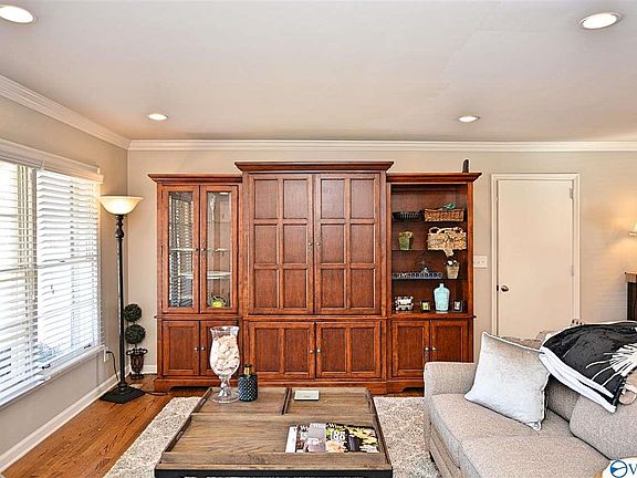 5th image of 2109 Southpark Blvd SW