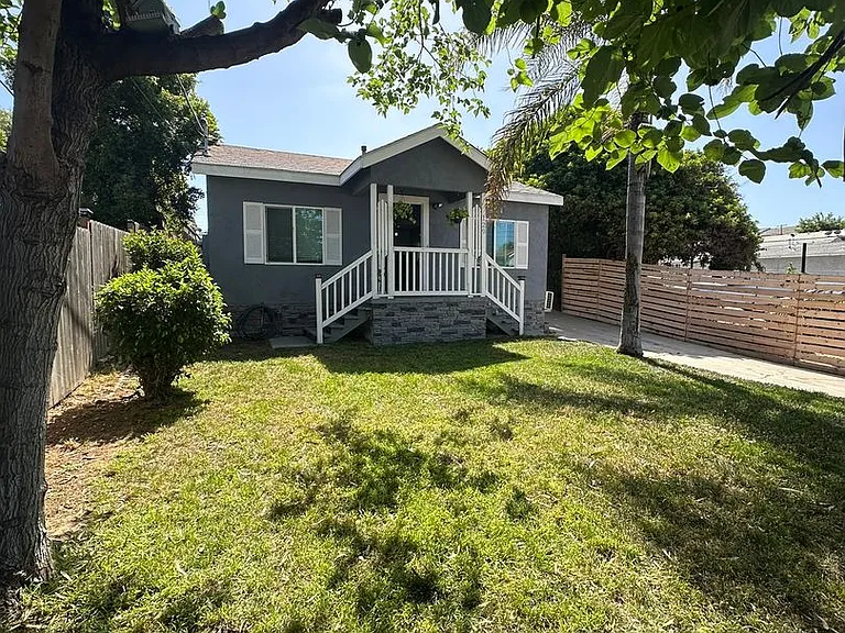 129 Norton Ave — Photo 35