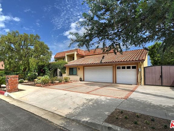 2nd image of 9664 Andora Ave
