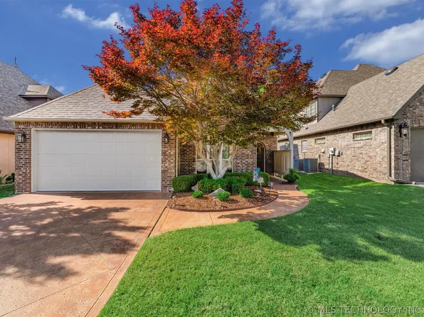 1708 W Plymouth St, Broken Arrow, OK 74012