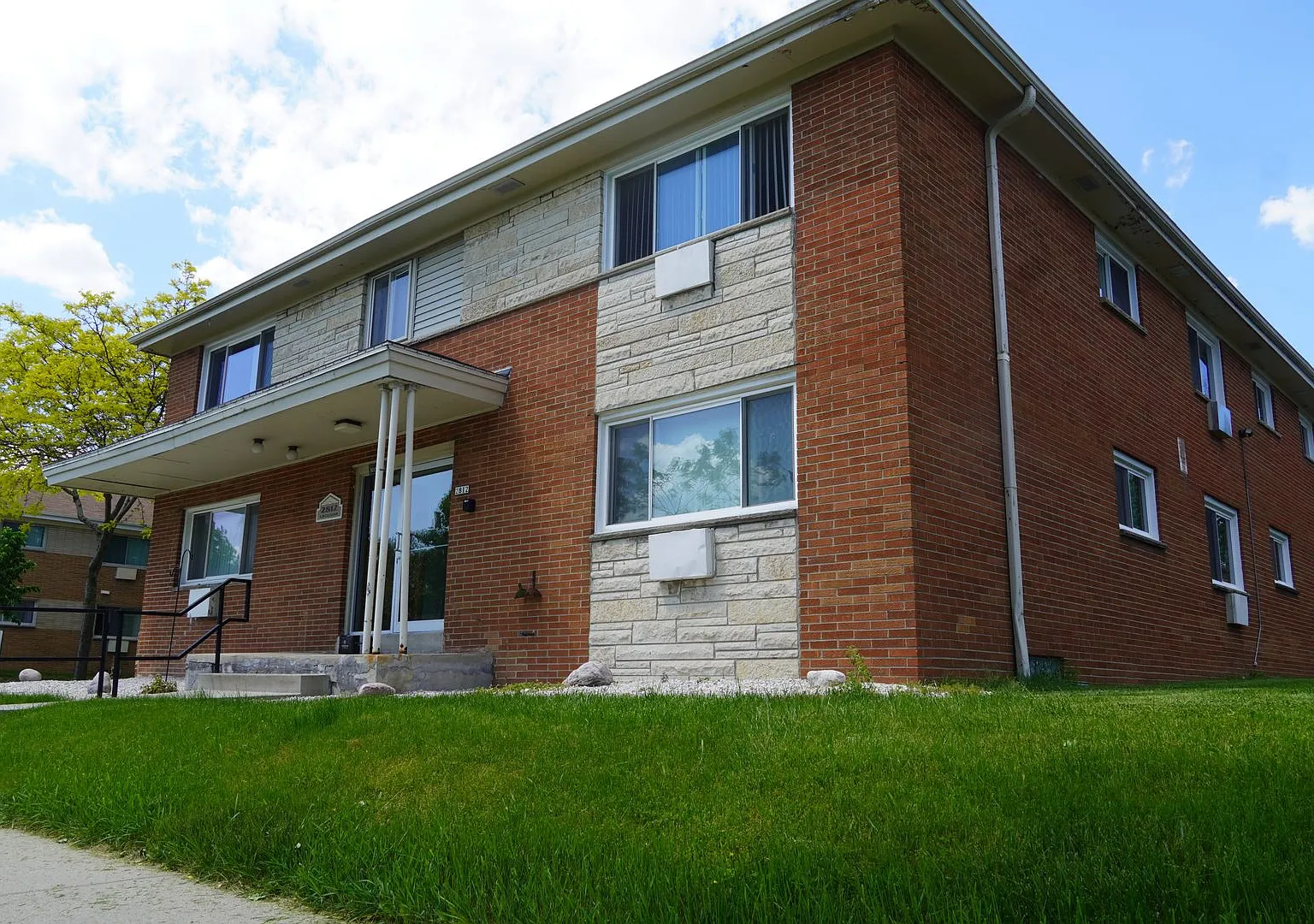 2812 Bolivar Apts. — Photo 1
