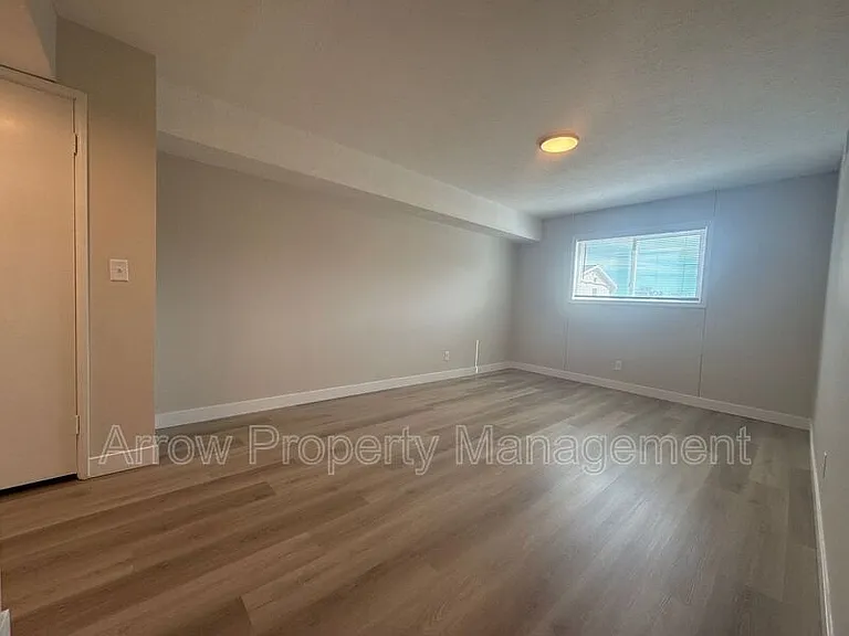 5703 S 14th St #7 — Photo 7