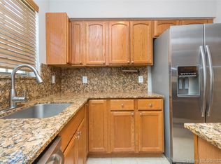 2850 Pine Tree Dr APT 8, Miami Beach, FL 33140