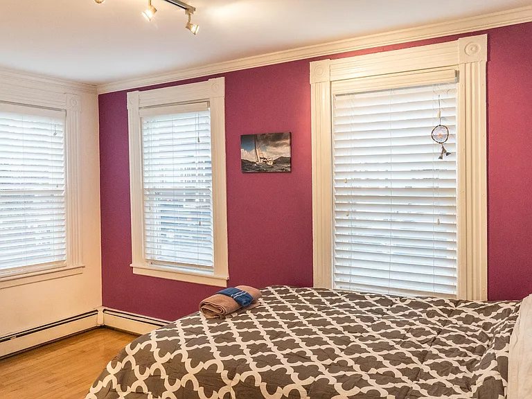148 W 3rd St #1 — Photo 7