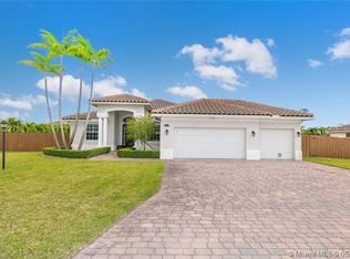 13225 SW 213th St, Miami, FL 33177