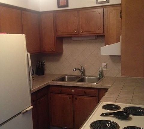 4th image of 4036 Ellery Ave