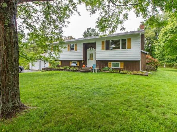 144 Fernwood Circle, Newport City, VT 05855