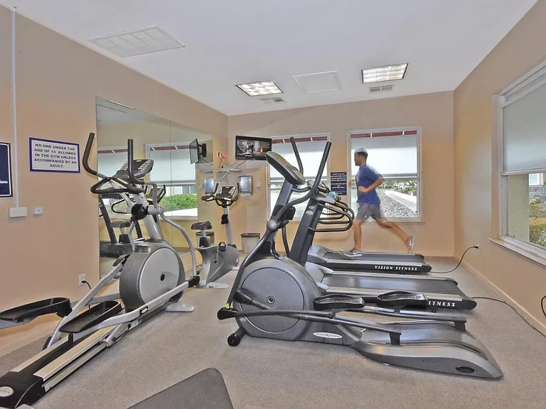 601 Baltic Cir #601 — Photo 21