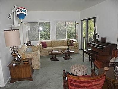 2nd image of 132 Morningside Ln W