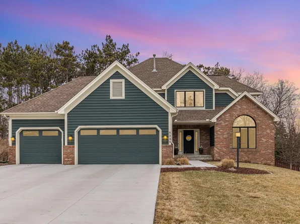 8324 Emerald Ln, Woodbury, MN 55125