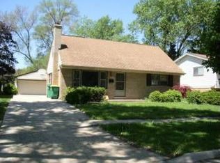 324 Robert Ave, Wheeling, IL 60090