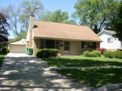 324 Robert Ave, Wheeling, IL, 60090