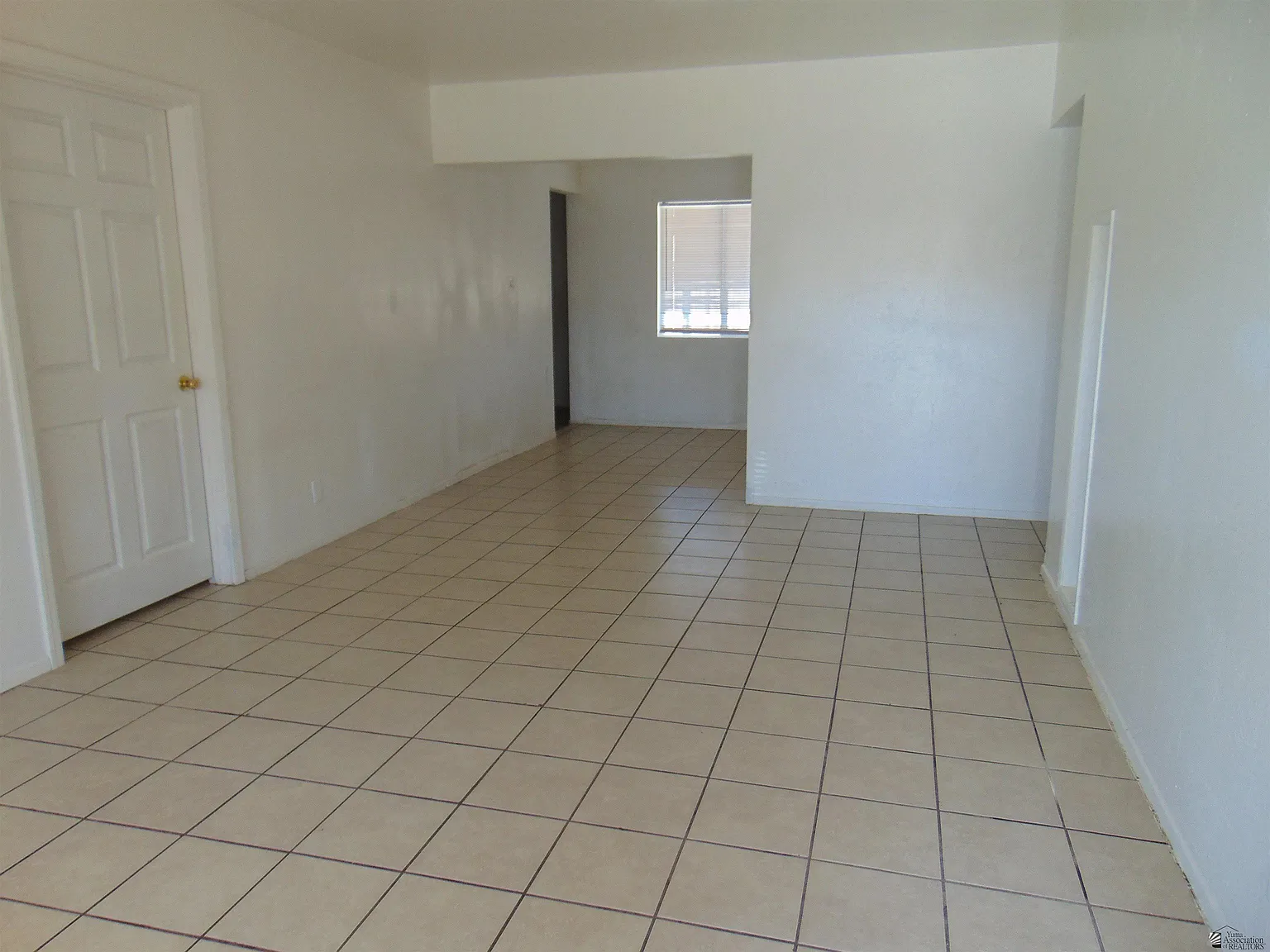4 bed, 2.0 bath, 1300 sqft, $1,500 — Photo 3