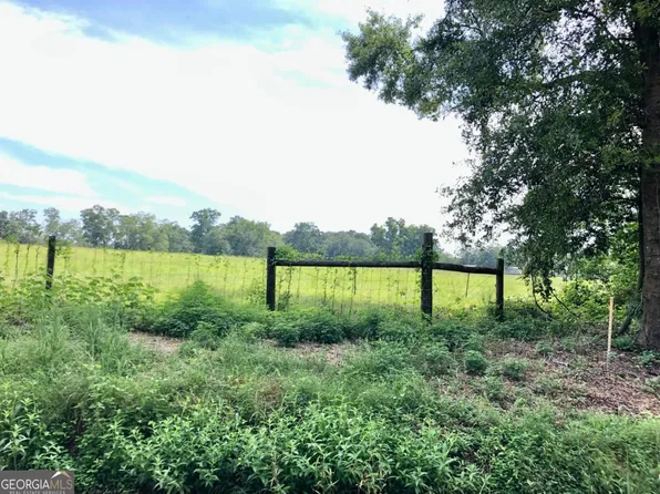 204 Nevils Groveland Rd, Statesboro, GA 30458