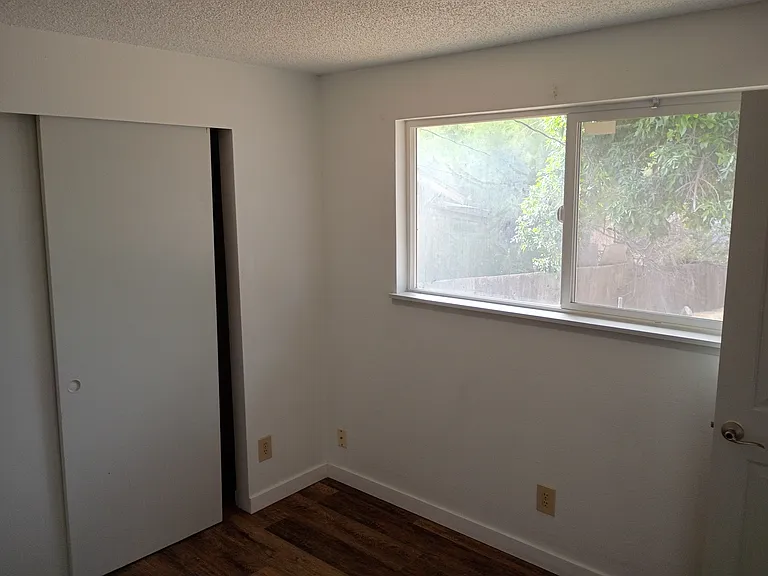 528 Delta St — Photo 20
